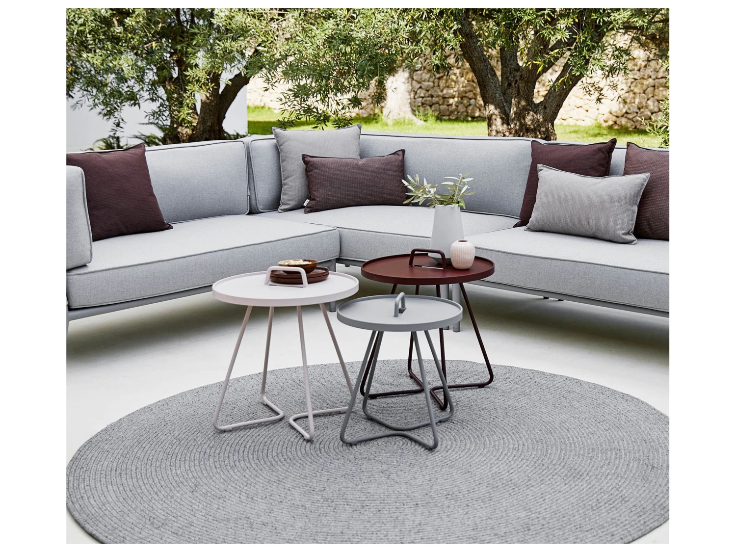 Cane Line Outdoor On-the-move Aluminum Small 17'' Round End Table 10 Cane Line Outdoor On-the-move Aluminum Small 17'' Round End Table - Image 10