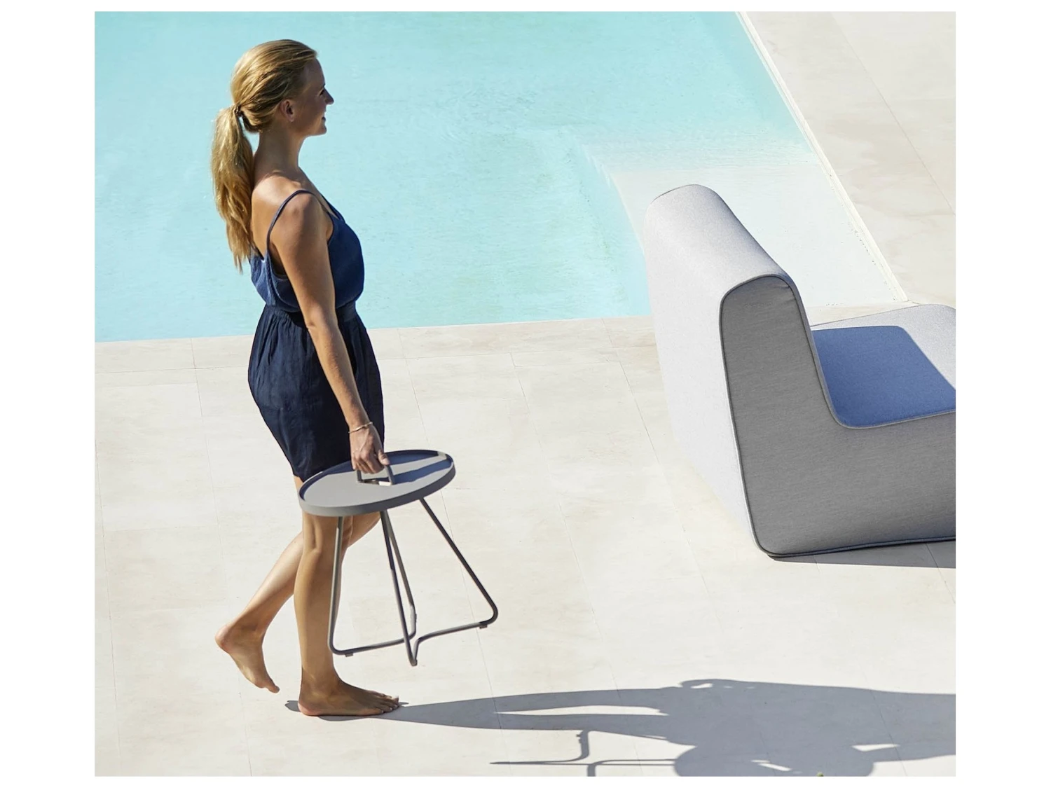 Cane Line Outdoor On-the-move Aluminum Small 17'' Round End Table 12 Cane Line Outdoor On-the-move Aluminum Small 17'' Round End Table - Image 12