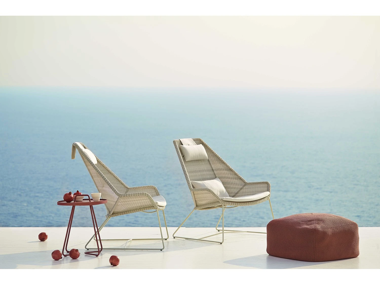 Cane Line Outdoor On-the-move Aluminum Small 17'' Round End Table 2 Cane Line Outdoor On-the-move Aluminum Small 17'' Round End Table - Image 2