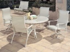 Mallin Fulton 4000 Series Aluminum 54'' Round Dining Table With Umbrella Hole