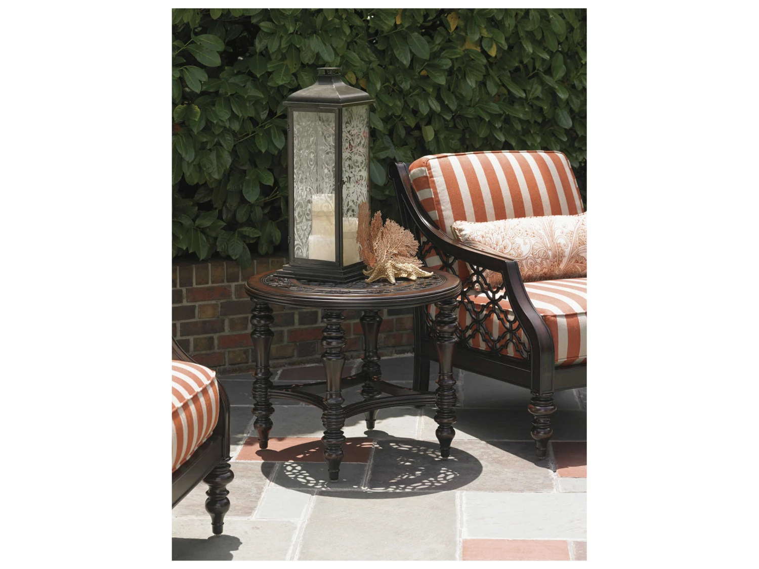 Tommy Bahama Outdoor Black Sands Cast Aluminum 28'' Round End Table 4 Tommy Bahama Outdoor Black Sands Cast Aluminum 28'' Round End Table - Image 4