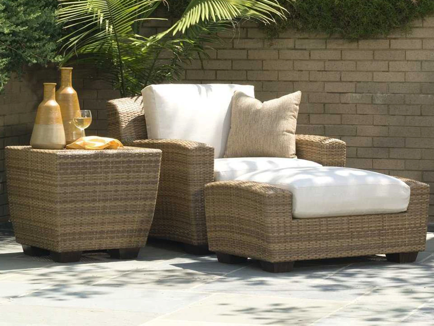 Woodard Whitecraft Saddleback Wicker 24'' Square End Table 2 Woodard Whitecraft Saddleback Wicker 24'' Square End Table - Image 2